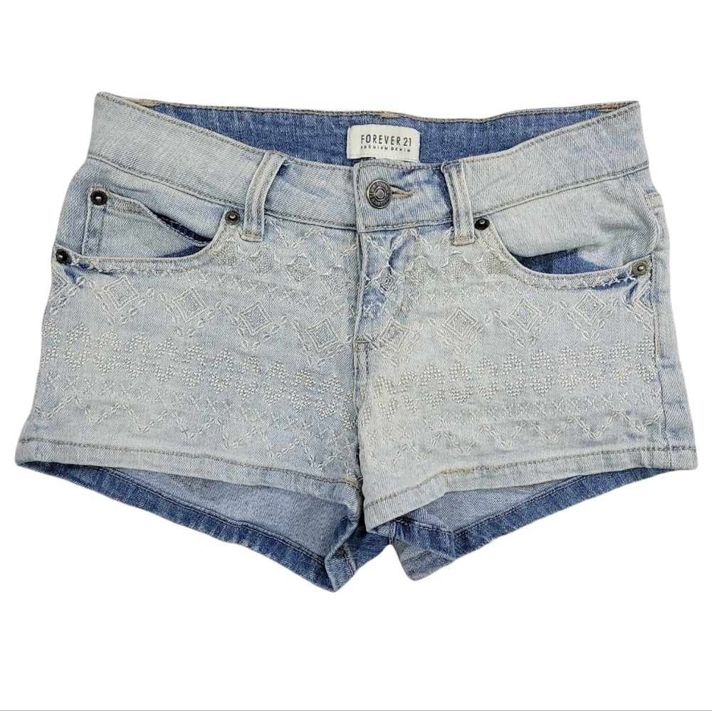 Forever 21 Womens Light Wash/Bleached‎ Shorts With Metallic Embroidery Detail 24